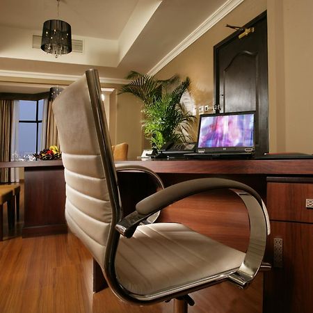 Ramada Hotel&Suites by Wyndham Ajman Bagian luar foto