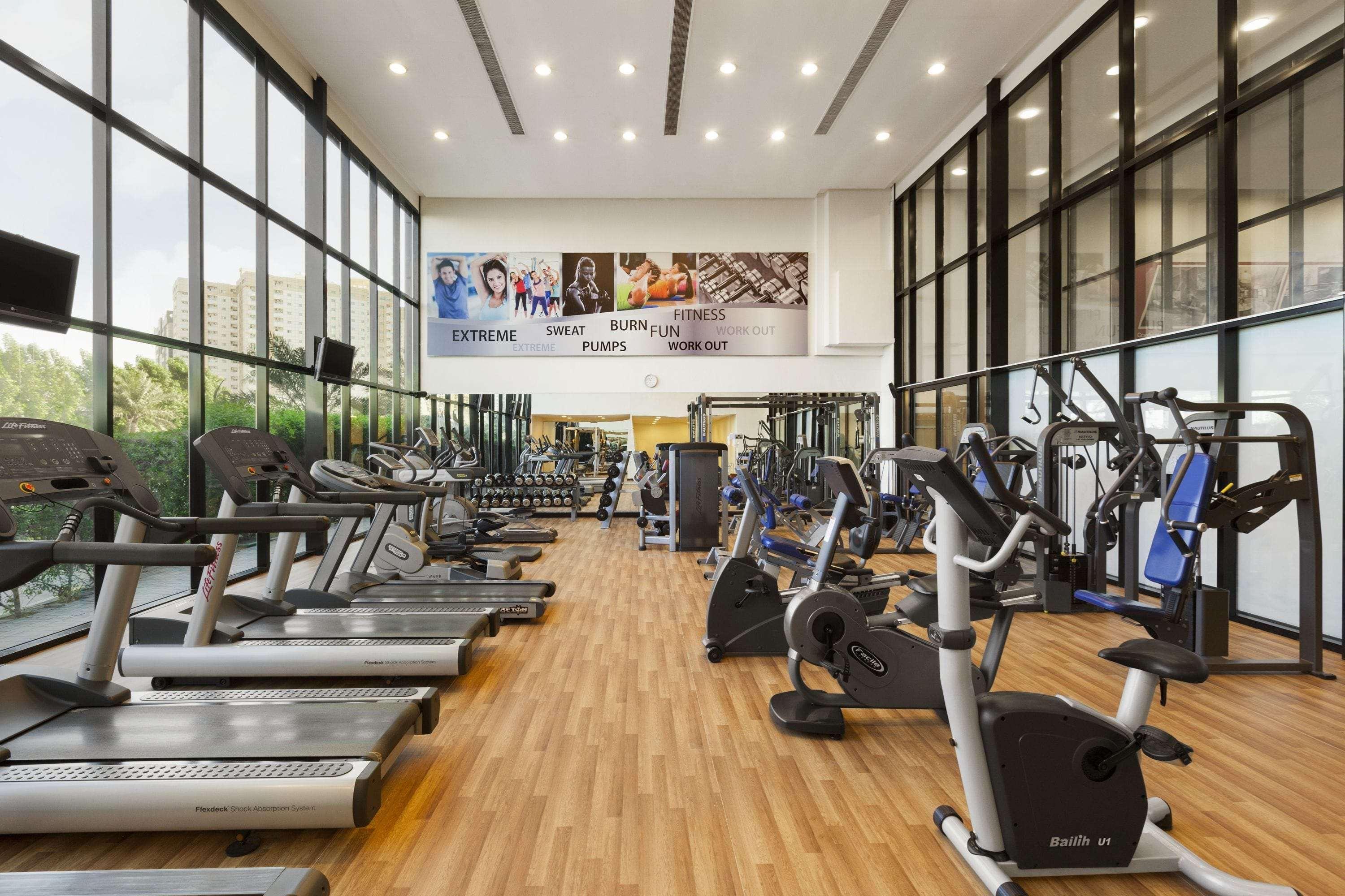 Ramada Hotel&Suites by Wyndham Ajman Bagian luar foto