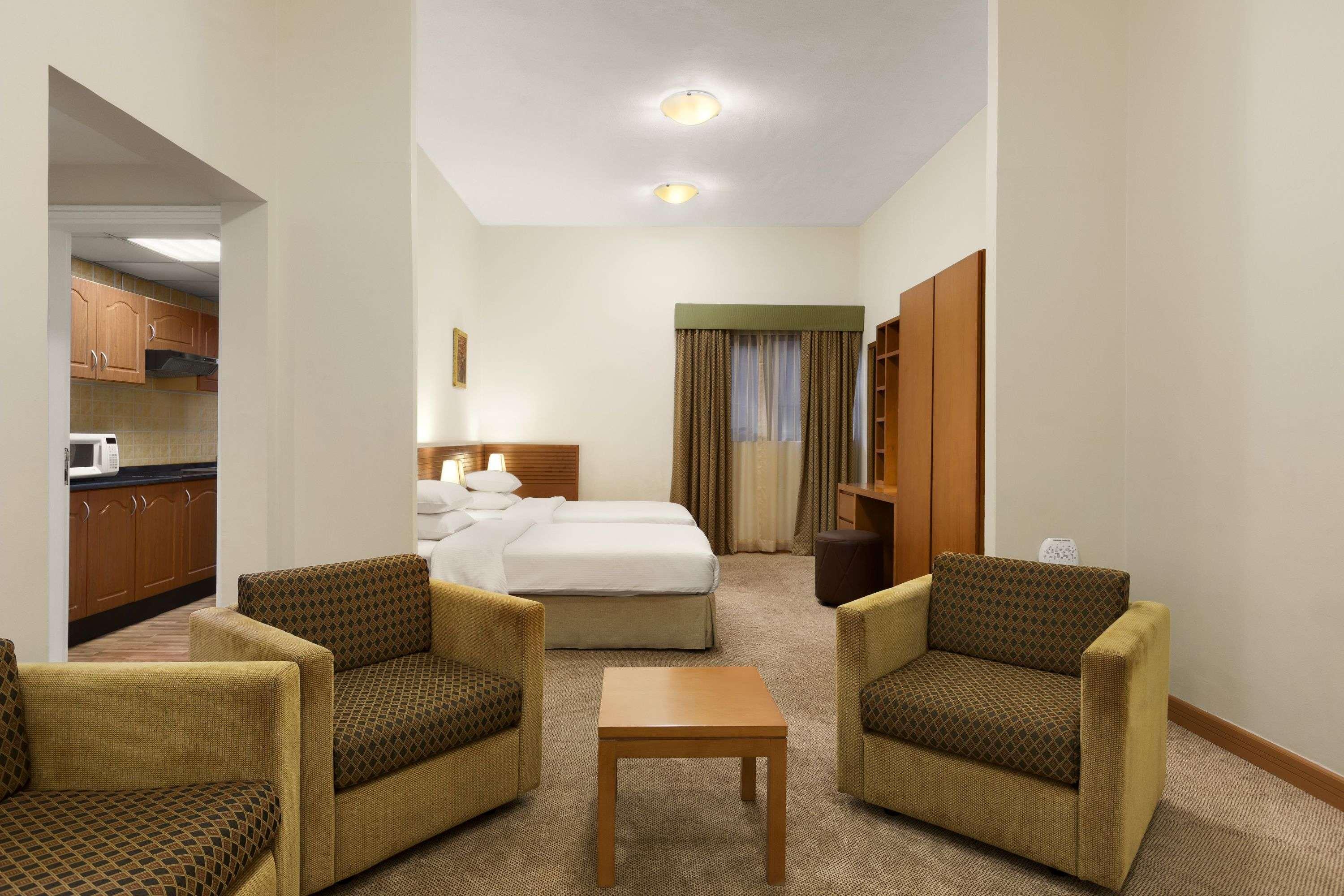 Ramada Hotel&Suites by Wyndham Ajman Bagian luar foto