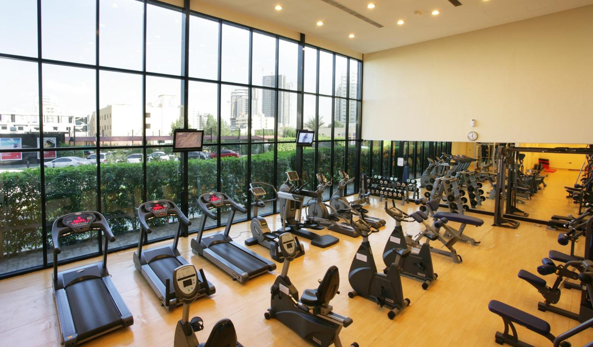 Ramada Hotel&Suites by Wyndham Ajman Bagian luar foto