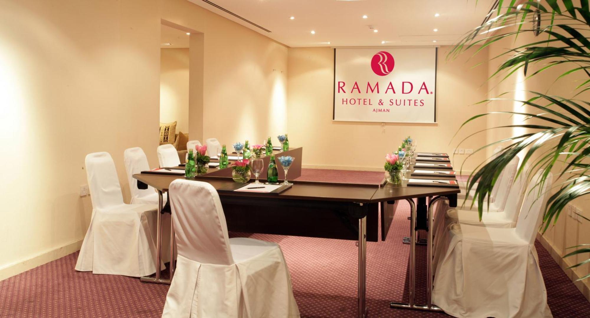 Ramada Hotel&Suites by Wyndham Ajman Bagian luar foto