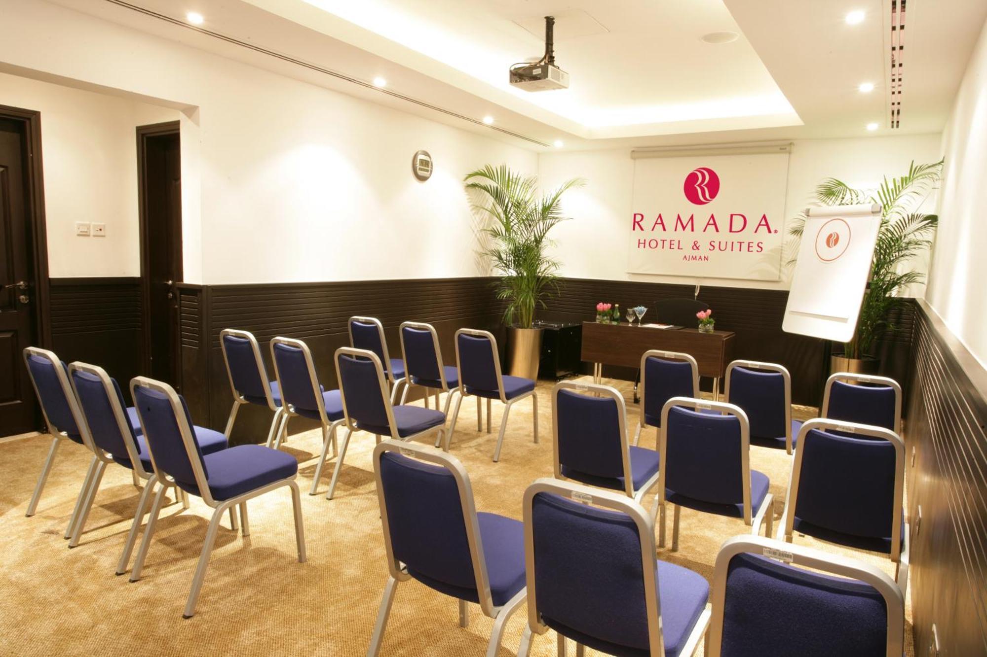 Ramada Hotel&Suites by Wyndham Ajman Bagian luar foto