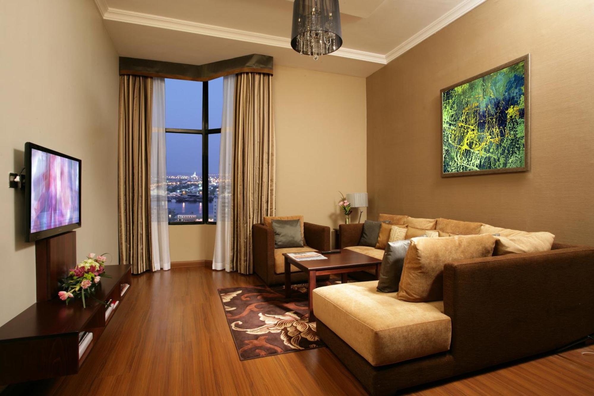 Ramada Hotel&Suites by Wyndham Ajman Bagian luar foto