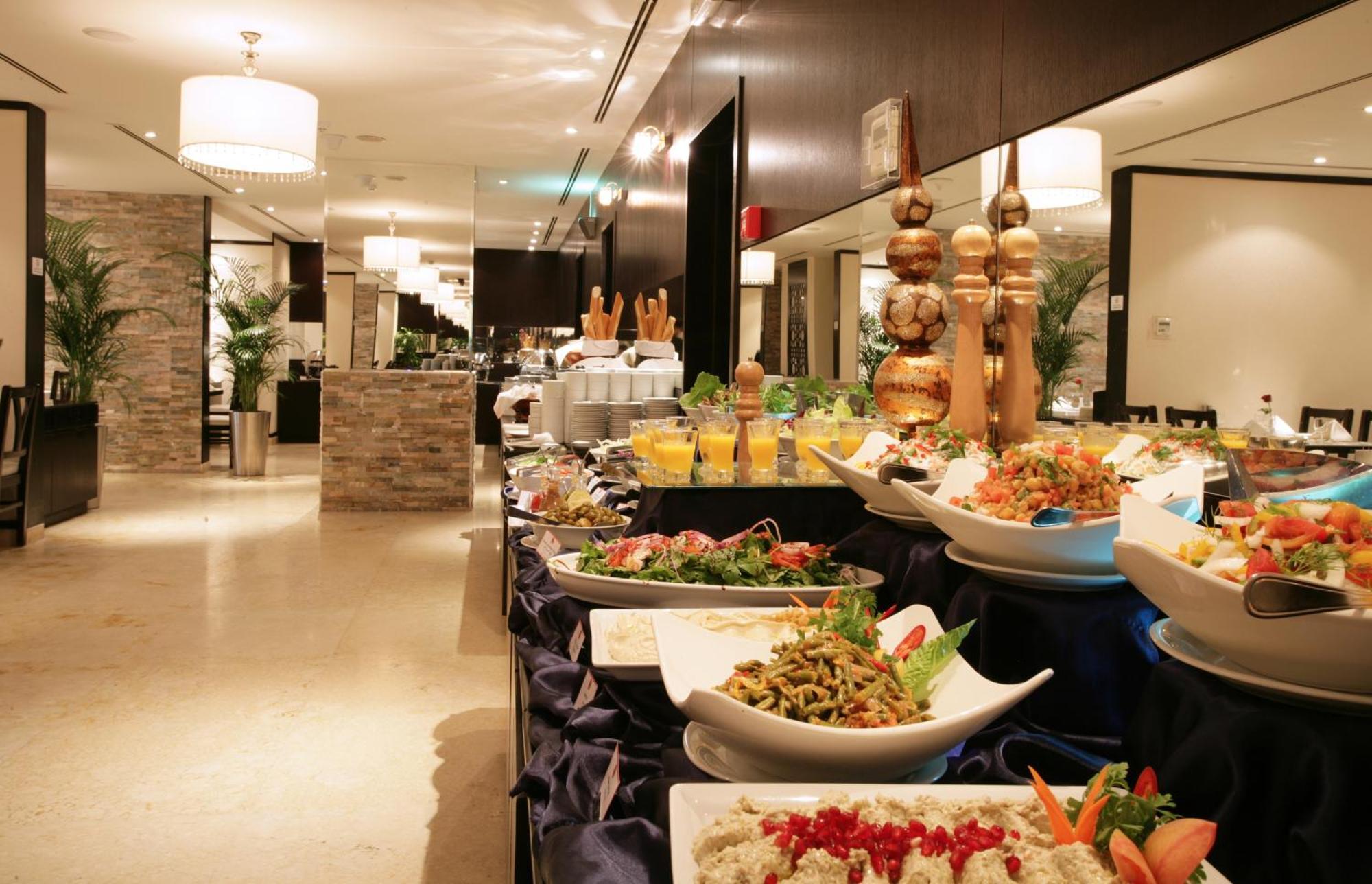 Ramada Hotel&Suites by Wyndham Ajman Bagian luar foto
