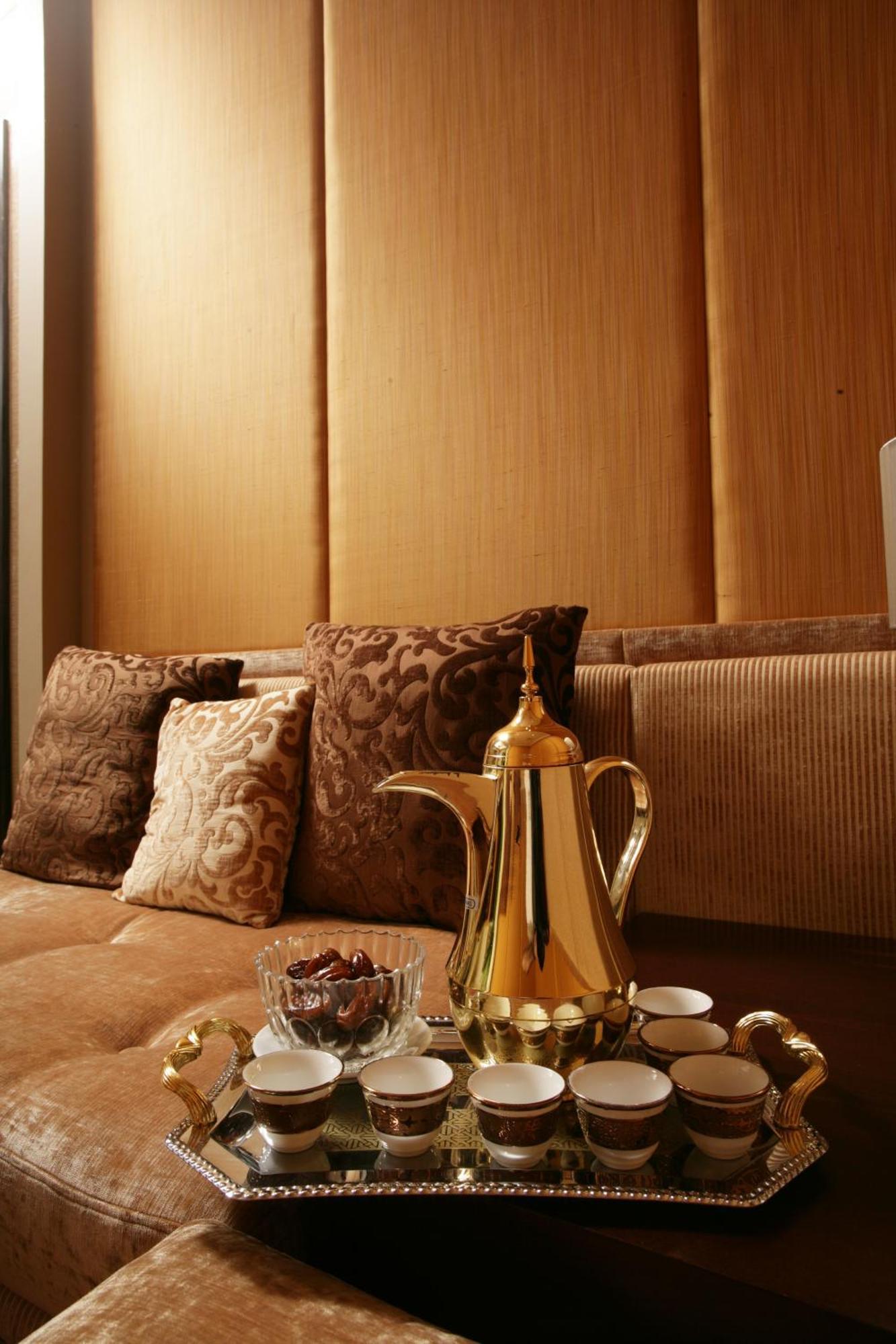 Ramada Hotel&Suites by Wyndham Ajman Bagian luar foto
