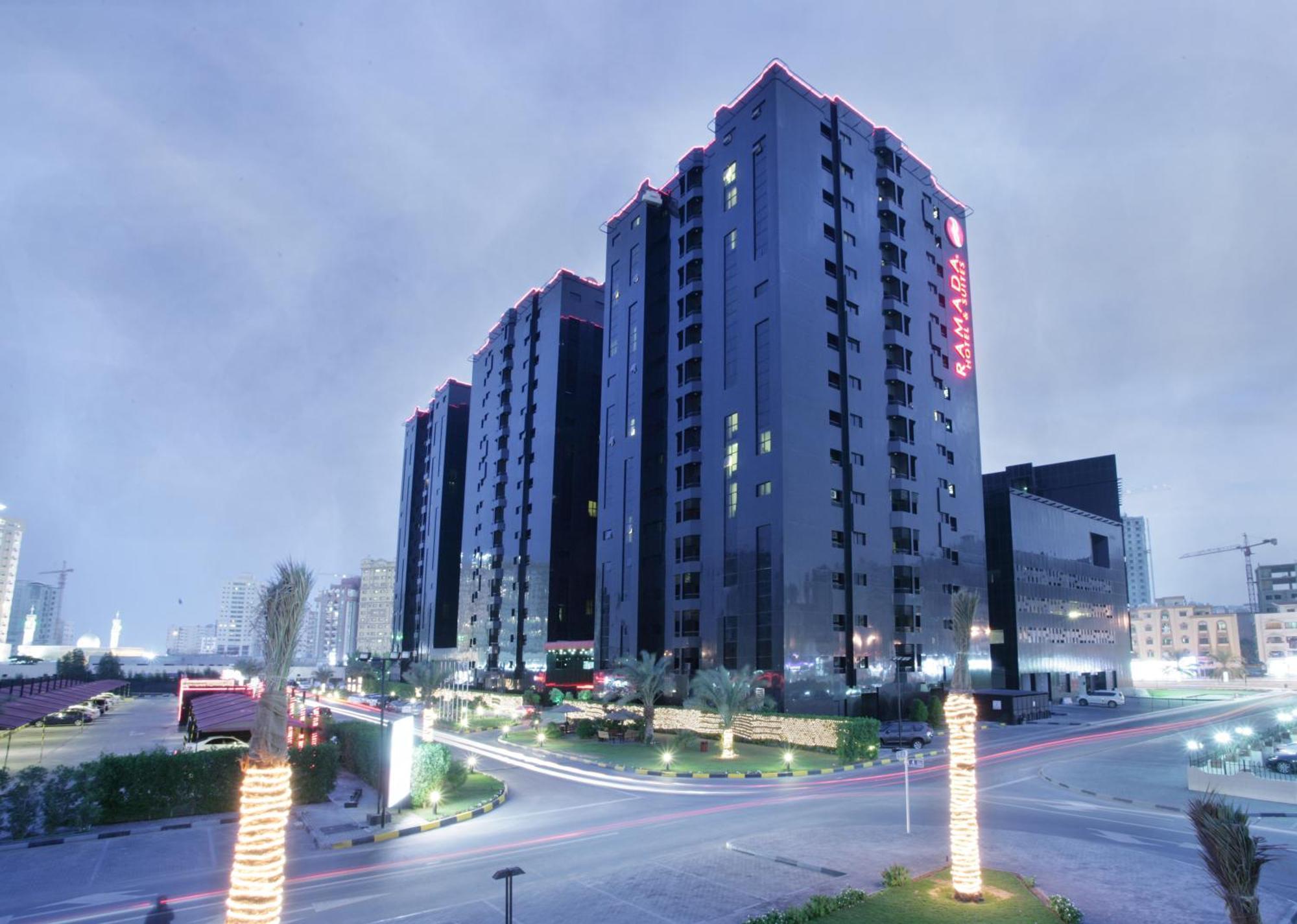 Ramada Hotel&Suites by Wyndham Ajman Bagian luar foto