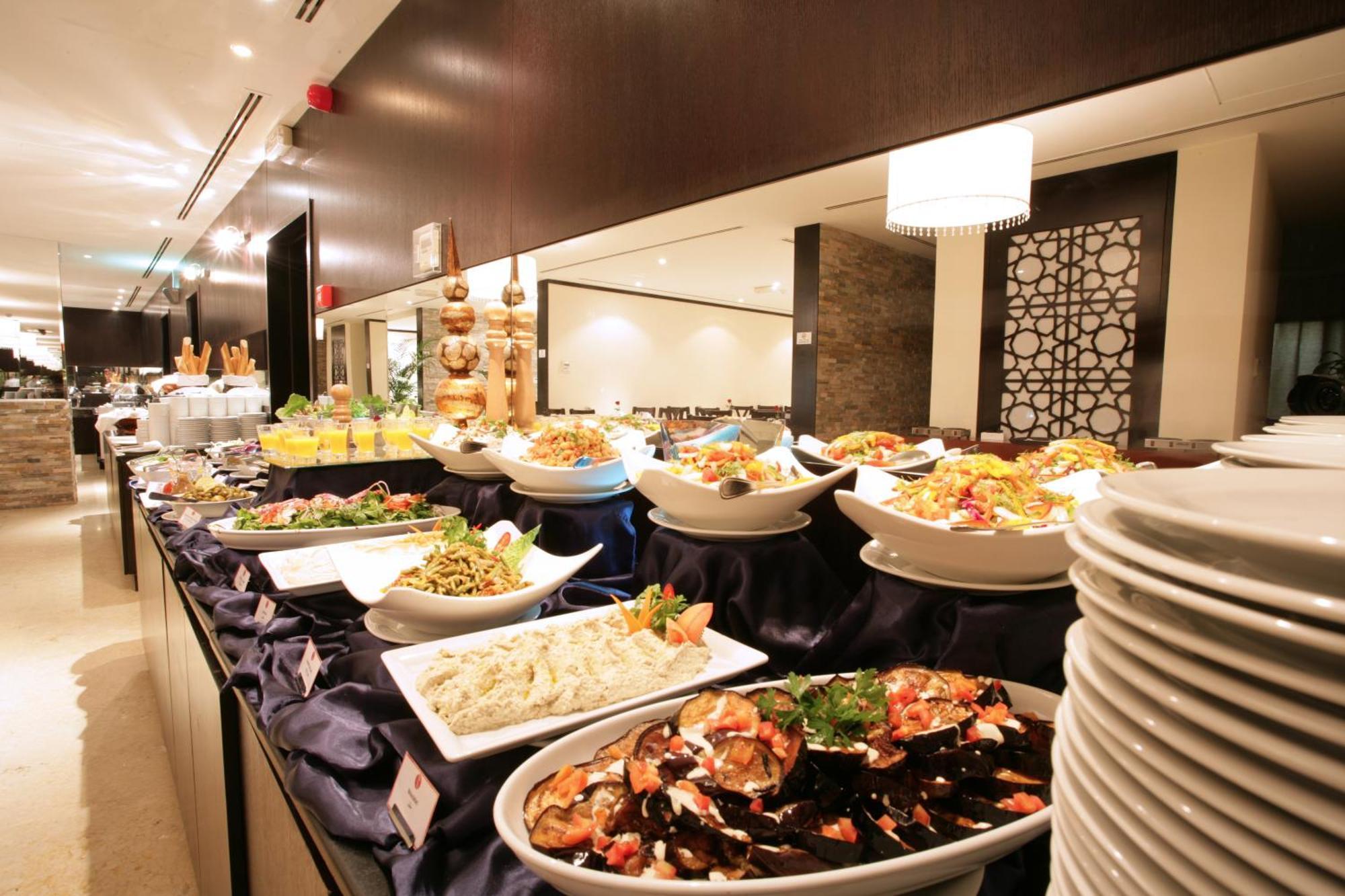 Ramada Hotel&Suites by Wyndham Ajman Bagian luar foto